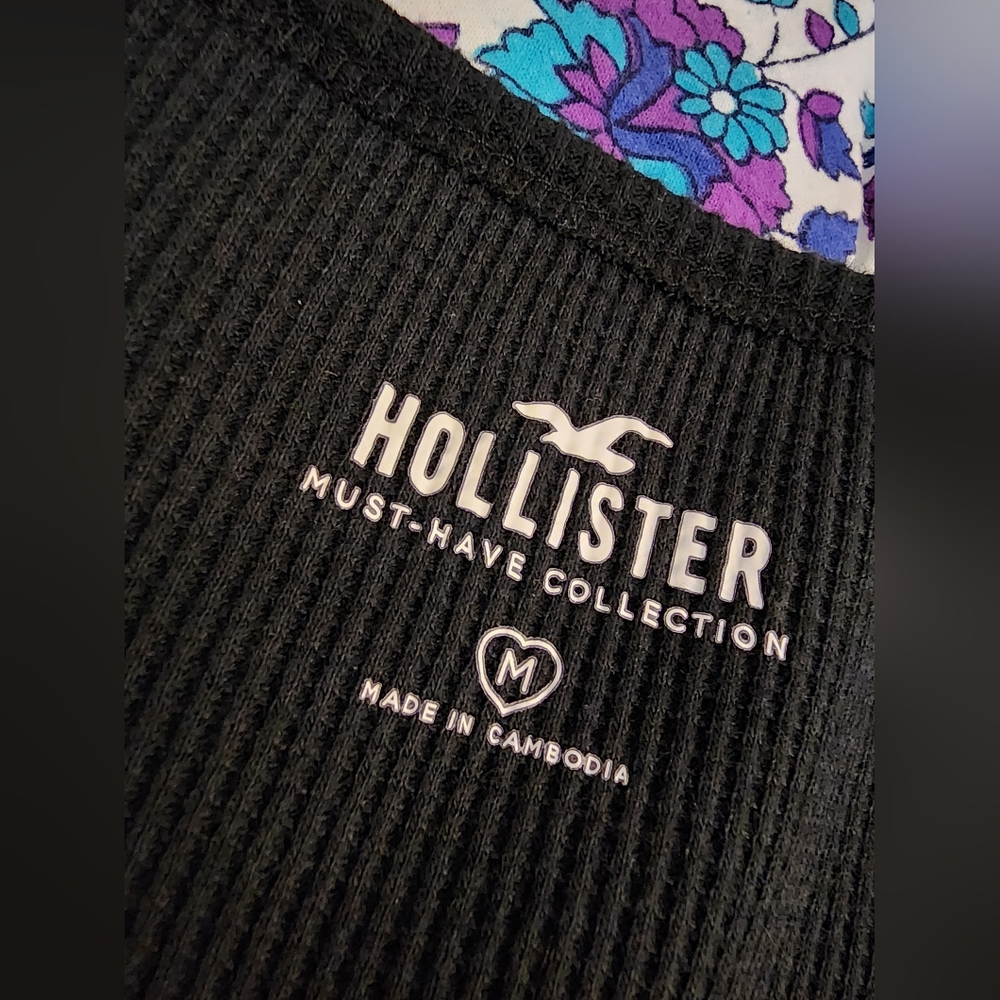 Hollister Waffle Henley - Picture 2 of 4